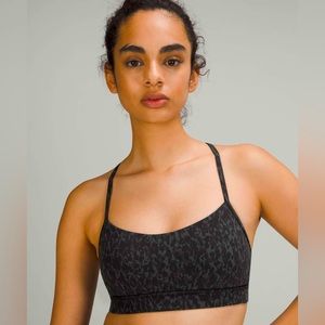 NWT Lululemon Flow Y Nulu Bra in Leopard Camo Deep Coal Multi Size 6